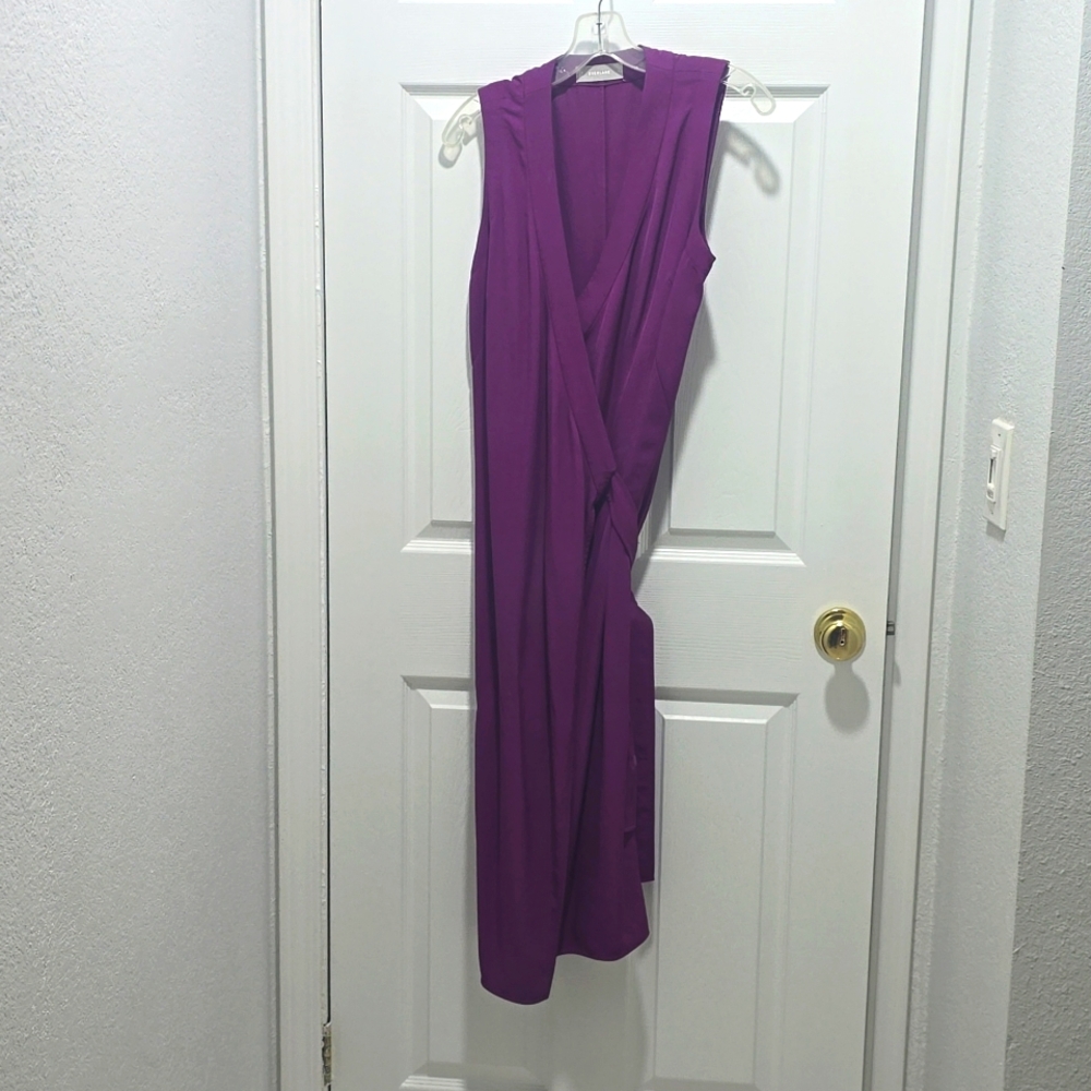 Versatile Wrap Midi Dresd